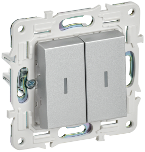 Переключатель 2-кл 10А C/У проходной с индикатором Серебряный Skandy